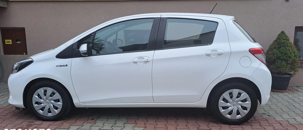 Toyota Yaris cena 41990 przebieg: 113434, rok produkcji 2013 z Chodzież małe 277